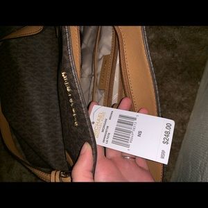 Michael kors purse